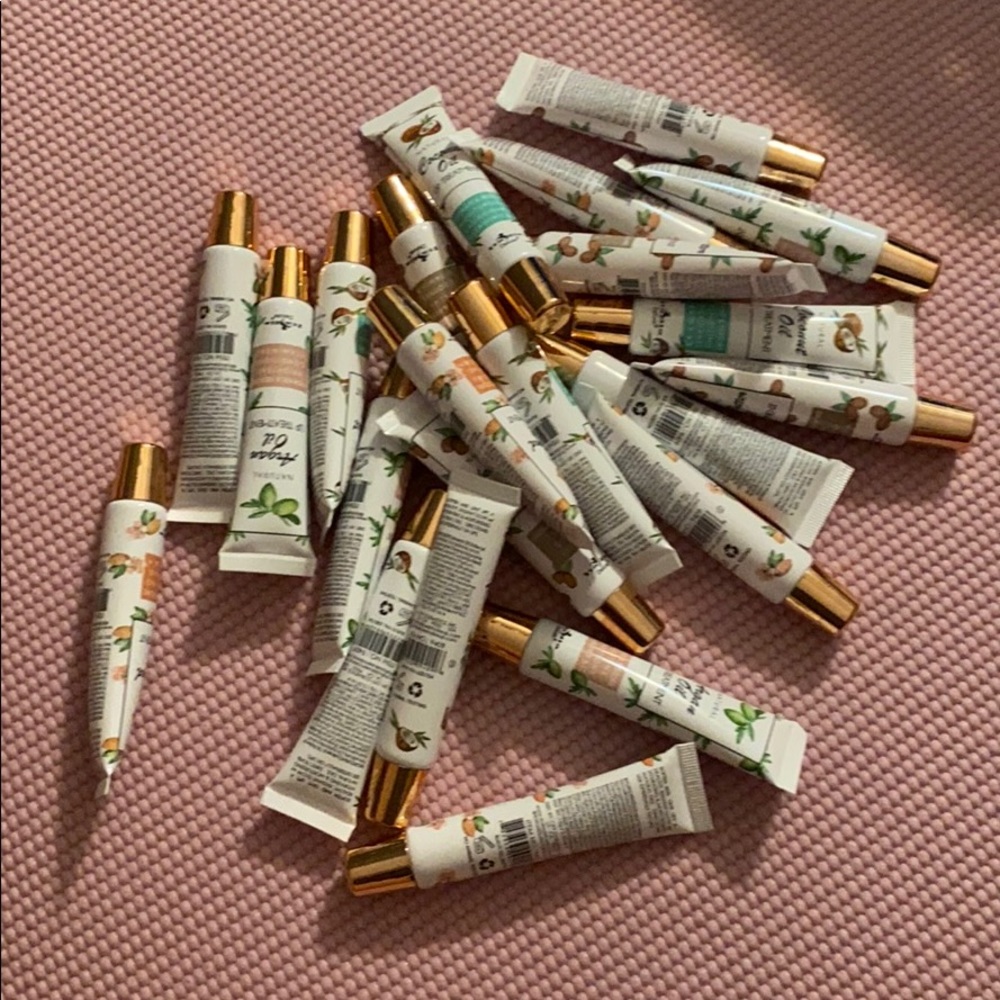 Natural different oil lip treatments